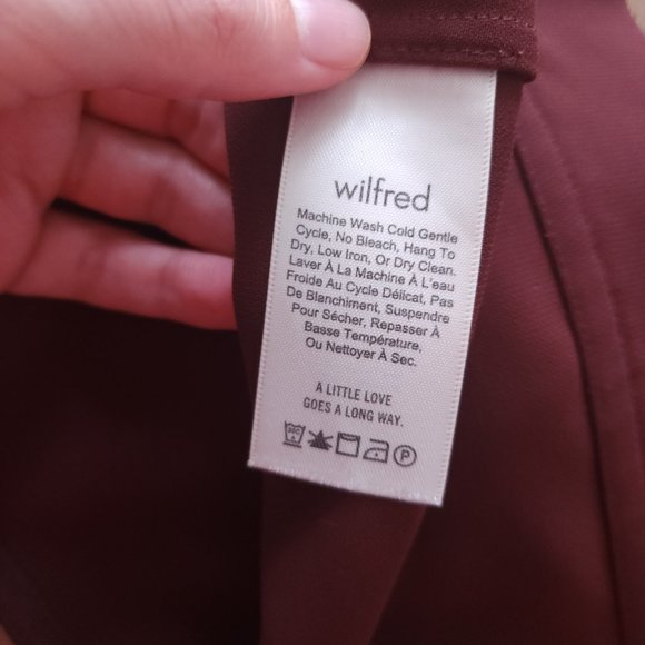 Aritzia Laon blouse, open back with tie detail - Picture 5 of 11